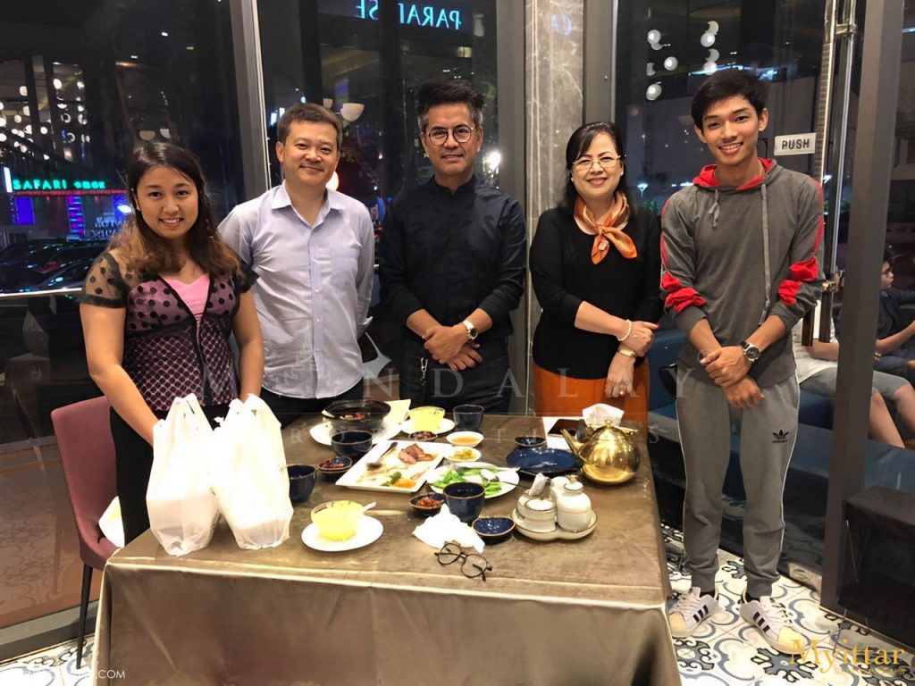 Special Gathering With Academy Award Cast